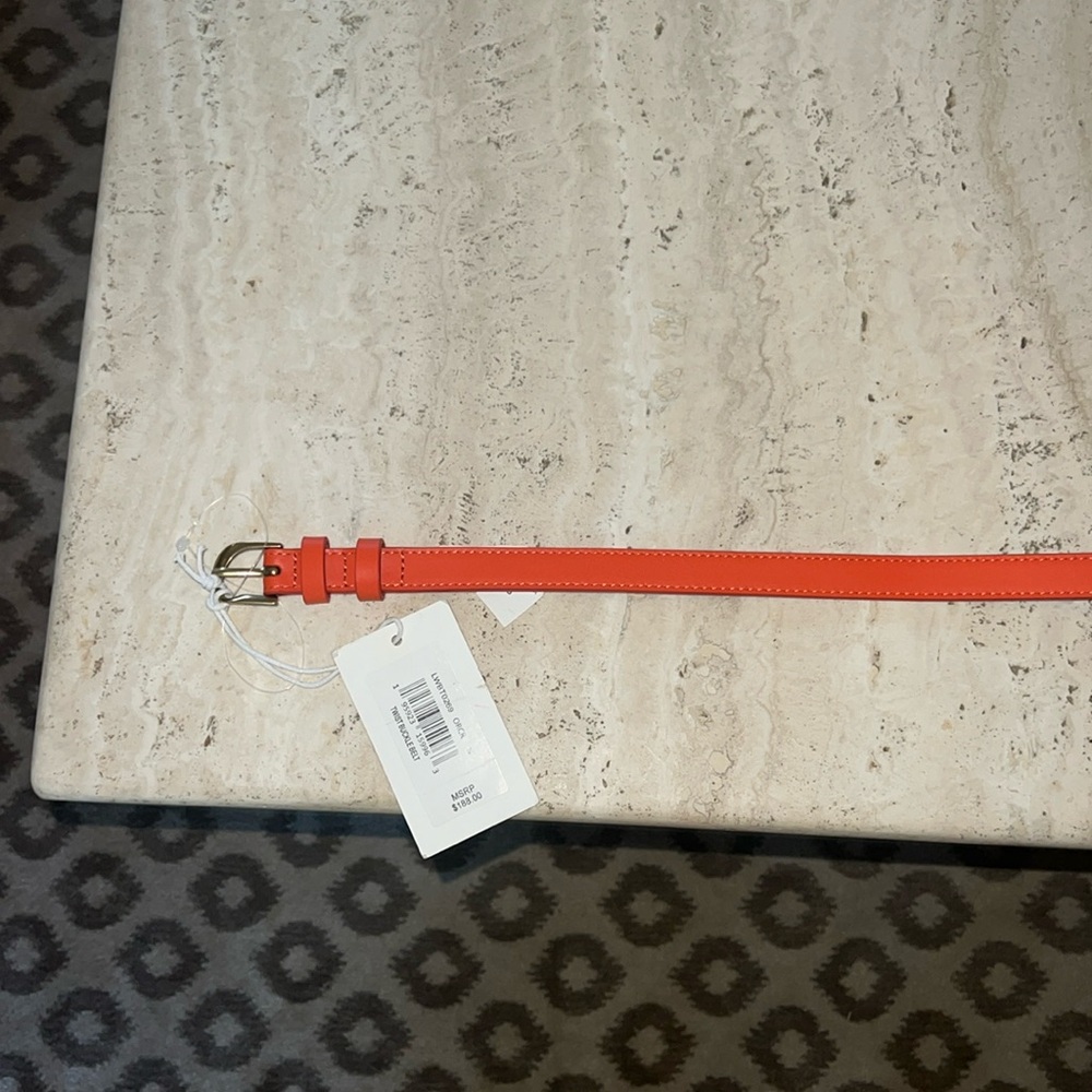 Small Frame two tone in red and orange leather belt. Size S NWT